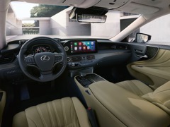 Lexus LS. Выпускается с 2020 года. Шесть базовых комплектаций. Цены от 7 408 000 до 11 621 000 руб.Двигатель от 3.4 до 3.5, бензиновый. Привод задний и полный. КПП: автоматическая.