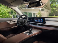 Chery Tiggo 7 Pro MAX. Выпускается с 2024 года. Шесть базовых комплектаций. Цены от 2 780 000 до 3 370 000 руб.Двигатель 1.6, бензиновый. Привод передний и полный. КПП: роботизированная.