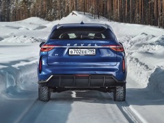 Haval F7 (2022). Выпускается с 2022 года. Семь базовых комплектаций. Цены от 2 449 000 до 3 349 000 руб.Двигатель от 1.5 до 2.0, бензиновый. Привод передний и полный. КПП: роботизированная.