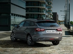 Lada Vesta SW. Выпускается с 2022 года. Восемь базовых комплектаций. Цены от 1 643 900 до 1 995 900 руб.Двигатель от 1.6 до 1.8, бензиновый. Привод передний. КПП: механическая и вариатор.