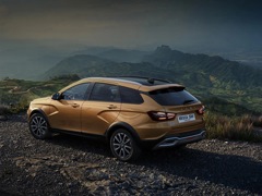 Lada Vesta SW Cross. Выпускается с 2022 года. Шесть базовых комплектаций. Цены от 1 865 900 до 2 112 900 руб.Двигатель от 1.6 до 1.8, бензиновый. Привод передний. КПП: механическая и вариатор.