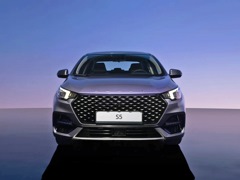 Omoda S5. Выпускается с 2022 года. Одна базовая комплектация. Цена 2 049 000 руб.Двигатель 1.5, бензиновый. Привод передний. КПП: вариатор.