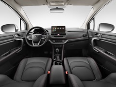 JAC JS3. Выпускается с 2020 года. Две базовые комплектации. Цены от 1 889 000 до 1 989 000 руб.Двигатель 1.6, бензиновый. Привод передний. КПП: механическая и вариатор.