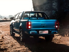 JAC T8 Pro. Выпускается с 2020 года. Одна базовая комплектация. Цена 3 279 000 руб.Двигатель 2.4, бензиновый. Привод полный. КПП: механическая.