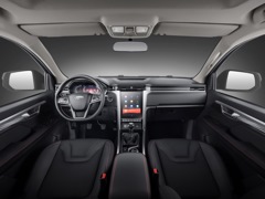 JAC T8 Pro. Выпускается с 2020 года. Одна базовая комплектация. Цена 3 279 000 руб.Двигатель 2.4, бензиновый. Привод полный. КПП: механическая.
