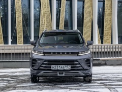 Exeed LX (2021). Выпускается с 2021 года. Две базовые комплектации. Цены от 3 380 000 до 3 460 000 руб.Двигатель от 1.5 до 1.6, бензиновый. Привод полный и передний. КПП: роботизированная и вариатор.