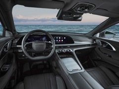 Exeed TXL. Выпускается с 2023 года. Четыре базовые комплектации. Цены от 4 080 000 до 4 690 000 руб.Двигатель от 1.6 до 2.0, бензиновый. Привод полный. КПП: роботизированная и автоматическая.
