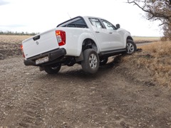 Dongfeng DF6. Выпускается с 2022 года. Три базовые комплектации. Цены от 3 299 000 до 3 799 000 руб.Двигатель от 2.3 до 2.5, дизельный. Привод полный. КПП: механическая и автоматическая.