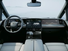 GAC M8. Выпускается с 2023 года. Четыре базовые комплектации. Цены от 5 499 999 до 6 499 999 руб.Двигатель 2.0, бензиновый. Привод передний. КПП: автоматическая.