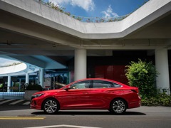Changan Eado Plus. Выпускается с 2020 года. Две базовые комплектации. Цены от 2 439 900 до 2 509 900 руб.Двигатель 1.4, бензиновый. Привод передний. КПП: роботизированная.