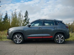 Changan CS35 Plus. Выпускается с 2021 года. Две базовые комплектации. Цены от 2 569 900 до 2 629 900 руб.Двигатель 1.4, бензиновый. Привод передний. КПП: роботизированная.