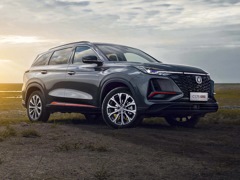 Changan CS75 Plus (2021). Выпускается с 2021 года. Одна базовая комплектация. Цена 2 849 900 руб.Двигатель 1.5, бензиновый. Привод передний. КПП: автоматическая.