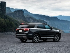Changan CS95. Выпускается с 2023 года. Четыре базовые комплектации. Цены от 4 529 900 до 4 679 900 руб.Двигатель 2.0, бензиновый. Привод полный. КПП: автоматическая.