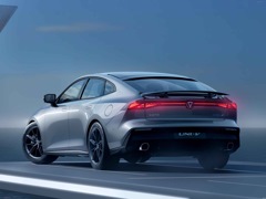 Changan UNI-V. Выпускается с 2022 года. Четыре базовые комплектации. Цены от 3 069 900 до 3 209 900 руб.Двигатель 1.5, бензиновый. Привод передний. КПП: роботизированная.