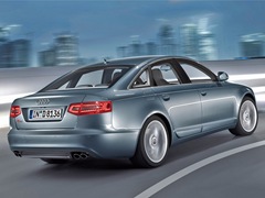 Audi S6 (2006). Выпускается с 2006 года. Одна базовая комплектация. Цена 3 845 100 руб.Двигатель 5.2, бензиновый. Привод полный. КПП: автоматическая.