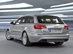 Audi S6 Avant (2006). Выпускается с 2006 года. Одна базовая комплектация. Цена 3 922 100 руб.Двигатель 5.2, бензиновый. Привод полный. КПП: автоматическая.