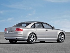 Audi A8. Выпускается с 2003 года. Восемь базовых комплектаций. Цены от 2 894 600 до 5 473 900 руб.Двигатель от 3.0 до 6.0, бензиновый и дизельный. Привод передний и полный. КПП: вариатор и автоматическая.