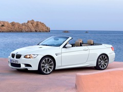 BMW M3 Cabrio. Выпускается с 2007 года. Одна базовая комплектация. Цена 3 588 000 руб.Двигатель 4.0, бензиновый. Привод задний. КПП: механическая.