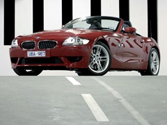 BMW Z4 M Roadster. Выпускается с 2002 года. Одна базовая комплектация. Цена 2 579 400 руб.Двигатель 3.2, бензиновый. Привод задний. КПП: механическая.