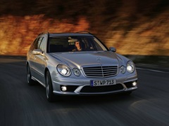 Mercedes-Benz E 63 AMG Estate. Выпускается с 2002 года. Одна базовая комплектация. Цена 5 680 400 руб.Двигатель 6.2, бензиновый. Привод задний. КПП: автоматическая.