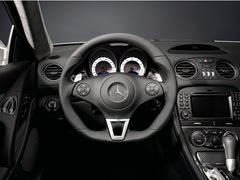 Mercedes-Benz SL 63 AMG (2001). Выпускается с 2001 года. Одна базовая комплектация. Цена 8 700 000 руб.Двигатель 6.2, бензиновый. Привод задний. КПП: автоматическая.
