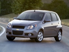 Chevrolet Aveo 5D. Выпускается с 2003 года. Шесть базовых комплектаций. Цены от 400 400 до 511 600 руб.Двигатель от 1.2 до 1.4, бензиновый. Привод передний. КПП: механическая и автоматическая.