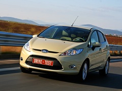 Ford Fiesta 5D (2008). Выпускается с 2008 года. Четыре базовые комплектации. Цены от 600 000 до 666 500 руб.Двигатель от 1.4 до 1.6, бензиновый. Привод передний. КПП: механическая и автоматическая.