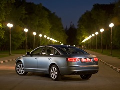 Audi A6 (2005). Выпускается с 2005 года. Десять базовых комплектаций. Цены от 1 628 300 до 3 065 500 руб.Двигатель от 2.0 до 4.2, бензиновый и дизельный. Привод передний и полный. КПП: механическая, вариатор и автоматическая.