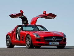 Mercedes-Benz SLS AMG. Выпускается с 2009 года. Одна базовая комплектация. Цена 11 850 000 руб.Двигатель 6.2, бензиновый. Привод задний. КПП: автоматическая.