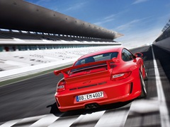 Porsche 911 GT3 (2004). Выпускается с 2004 года. Две базовые комплектации. Цены от 5 981 000 до 7 680 000 руб.Двигатель от 3.6 до 3.8, бензиновый. Привод задний. КПП: механическая.