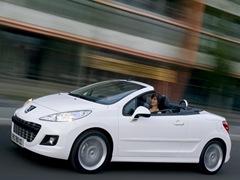 Peugeot 207 CC. Выпускается с 2007 года. Три базовые комплектации. Цены от 820 000 до 903 000 руб.Двигатель 1.6, бензиновый. Привод передний. КПП: механическая и автоматическая.