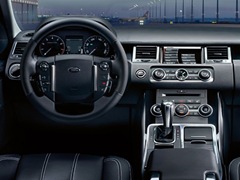 Land Rover Range Rover Sport (2005). Выпускается с 2005 года. Четыре базовые комплектации. Цены от 3 064 000 до 3 624 000 руб.Двигатель от 3.0 до 5.0, дизельный и бензиновый. Привод полный. КПП: автоматическая.
