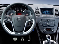 Opel Insignia Sports Tourer OPC. Выпускается с 2009 года. Четыре базовые комплектации. Цены от 1 639 500 до 1 701 500 руб.Двигатель 2.8, бензиновый. Привод полный. КПП: механическая и автоматическая.