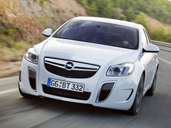 Opel Insignia Hatchback OPC. Выпускается с 2009 года. Четыре базовые комплектации. Цены от 1 594 500 до 1 656 500 руб.Двигатель 2.8, бензиновый. Привод полный. КПП: механическая и автоматическая.