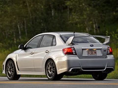 Subaru WRX STI Sedan. Выпускается с 2010 года. Шесть базовых комплектаций. Цены от 2 112 300 до 2 293 100 руб.Двигатель 2.5, бензиновый. Привод полный. КПП: автоматическая и механическая.