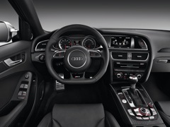 Audi RS4 Avant. Выпускается с 2012 года. Одна базовая комплектация. Цена 4 700 000 руб.Двигатель 4.2, бензиновый. Привод полный. КПП: роботизированная.