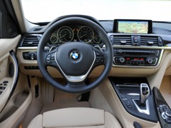BMW 3 Series Touring. Выпускается с 2012 года. Две базовые комплектации. Цены от 2 048 000 до 2 364 000 руб.Двигатель 2.0, бензиновый. Привод полный. КПП: механическая.