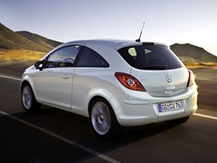 Opel Corsa 3D. Выпускается с 2006 года. Шесть базовых комплектаций. Цены от 545 000 до 690 000 руб.Двигатель от 1.2 до 1.4, бензиновый. Привод передний. КПП: механическая, роботизированная и автоматическая.