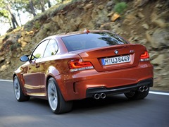 BMW 1 M Coupe. Выпускается с 2011 года. Одна базовая комплектация. Цена 2 226 000 руб.Двигатель 3.0, бензиновый. Привод задний. КПП: механическая.