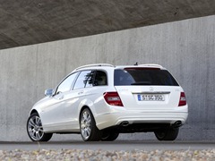 Mercedes-Benz C Estate (2007). Выпускается с 2007 года. Одна базовая комплектация. Цена 1 520 000 руб.Двигатель 1.6, бензиновый. Привод задний. КПП: автоматическая.