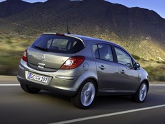Opel Corsa 5D. Выпускается с 2006 года. Шесть базовых комплектаций. Цены от 560 000 до 705 000 руб.Двигатель от 1.2 до 1.4, бензиновый. Привод передний. КПП: механическая, роботизированная и автоматическая.