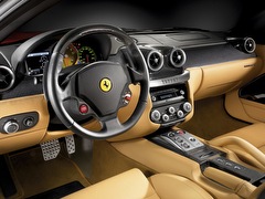 Ferrari 599. Выпускается с 2006 года. Одна базовая комплектация. Цена 32 068 800 руб.Двигатель 6.0, бензиновый. Привод задний. КПП: автоматическая.