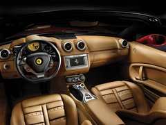 Ferrari California. Выпускается с 2009 года. Одна базовая комплектация. Цена 23 336 288 руб.Двигатель 4.3, бензиновый. Привод задний. КПП: роботизированная.