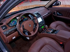Maserati Quattroporte (2004). Выпускается с 2004 года. Три базовые комплектации. Цены от 12 551 372 до 15 562 276 руб.Двигатель от 4.2 до 4.7, бензиновый. Привод задний. КПП: автоматическая.