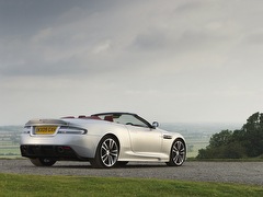 Aston Martin DBS Volante. Выпускается с 2009 года. Две базовые комплектации. Цена 32 059 892 руб.Двигатель 5.9, бензиновый. Привод задний. КПП: механическая и автоматическая.