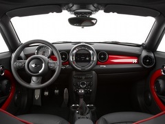 MINI Cooper S Coupe. Выпускается с 2011 года. Четыре базовые комплектации. Цены от 1 359 000 до 1 561 000 руб.Двигатель 1.6, бензиновый. Привод передний. КПП: механическая.
