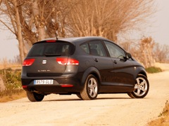 SEAT Altea XL. Выпускается с 2004 года. Одна базовая комплектация. Марка официально не представлена на российском рынке.Двигатель 1.2, бензиновый. Привод передний. КПП: механическая.