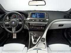 BMW M6 Convertible. Выпускается с 2012 года. Одна базовая комплектация. Цена 8 500 000 руб.Двигатель 4.4, бензиновый. Привод задний. КПП: роботизированная.