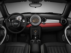 MINI Cooper Roadster. Выпускается с 2011 года. Восемь базовых комплектаций. Цены от 940 000 до 1 137 800 руб.Двигатель 1.6, бензиновый. Привод передний. КПП: механическая.