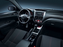 Subaru WRX STI Hatchback. Выпускается с 2007 года. Четыре базовые комплектации. Цены от 2 118 200 до 2 244 500 руб.Двигатель 2.5, бензиновый. Привод полный. КПП: автоматическая и механическая.